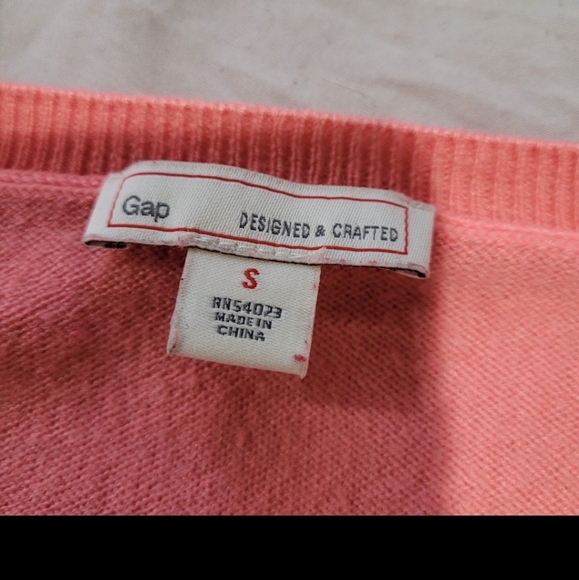 Gap Extra Fine Merino Wool Blend Womens Size Small Sweater. V neck, long sleeve. - Picture 4 of 10